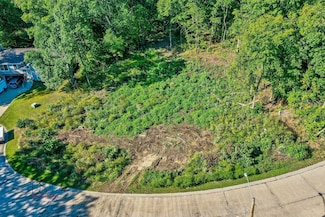 412 Deer Timber Ln, Ottawa, IL 61350
