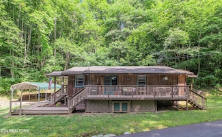 305 Shields View Dr, Gatlinburg, TN 37738