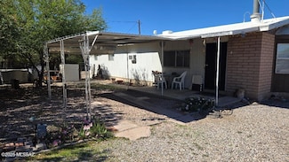 5451 N Royal Palm Dr, Tucson, AZ 85705