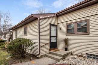 2631 Chatham Woods Dr SE, Grand Rapids, MI 49546