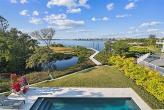 1640 Seabreeze Dr, Tarpon Springs, FL 34689