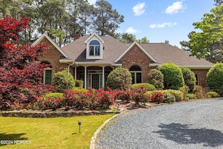 27 Mcmichael Dr, Pinehurst, NC 28374