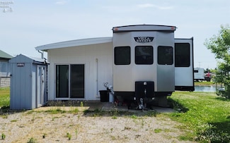5115 E Bayshore Rd Unit 18, Port Clinton, OH 43452