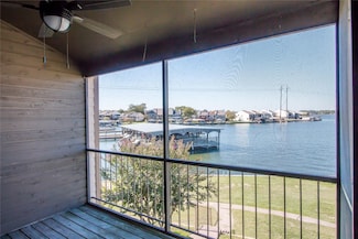 202 Lakeview Terrace Unit H, Montgomery, TX 77356