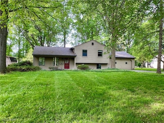 435 Bradford Dr, Canfield, OH 44406