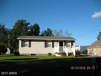 578 Massanutten Ave, Shenandoah, VA 22849