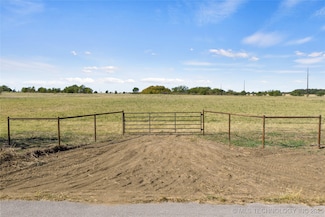 002 Cactus Ln, Hennepin, OK 73444