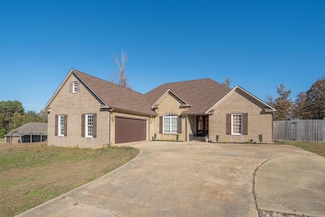 200 Crossridge Cir, Mooreville, MS 38857