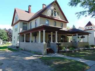 215 S Jeffery Ave, Ithaca, MI 48847