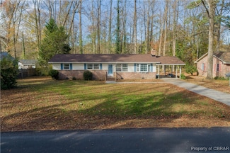 214 Linden Ave, Urbanna, VA 23175
