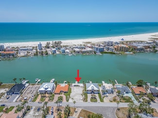 10126 Tarpon Dr, Treasure Island, FL 33706