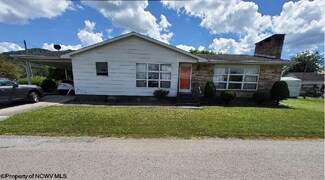 500 Jameson Ave, Parsons, WV 26287
