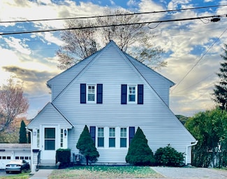 55 Bronx Ave, Waterbury, CT 06705