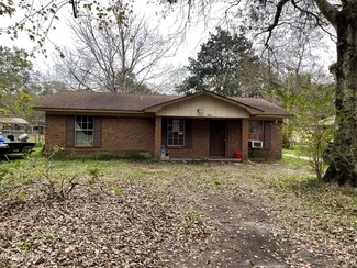 3502 Wilson Springs Rd, Moss Point, MS 39562