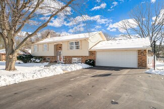 2067 Western Ave, Geneva, IL 60134