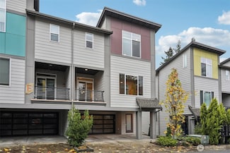 13724 Ash Way Unit F-3, Everett, WA 98204