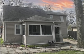 7550 Wilkie St, Taylor, MI 48180