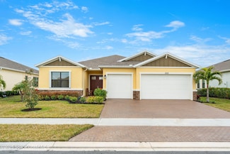 1263 Great Belt Cir, Melbourne, FL 32940