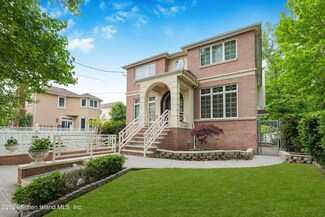 134 Finlay Ave, Staten Island, NY 10309
