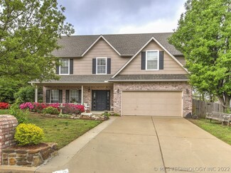 4008 S 68th West Ct, Tulsa, OK 74107