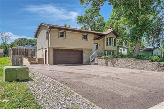 7725 Chowen Ave N, Brooklyn Park, MN 55443