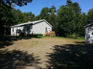 735 Castner Rd, Waldoboro, ME 04572
