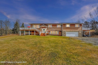 41 Show Kase Rd, Clifford Township, PA 18421