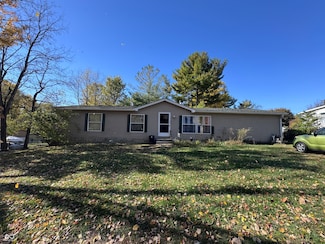 112 S Cross St, Waveland, IN 47989