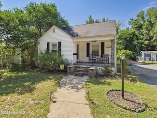 107 Montford St, Aberdeen, NC 28315