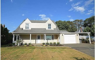 4 Addison Ln, Greenvale, NY 11548