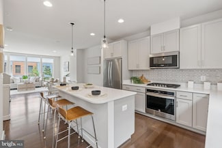 8044 Red Hook St, Rockville, MD 20855