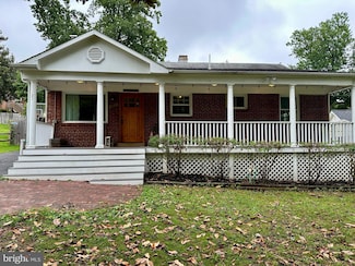 2739 Woodley Place, Falls Church, VA 22046