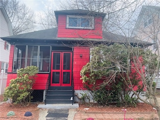 14 Spooner St, Providence, RI 02907