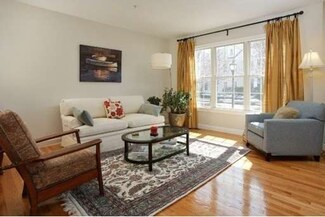 8 Tilden Commons Dr, Quincy, MA 02171
