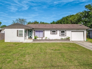 243 S Hull Ave, Deland, FL 32720