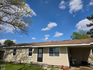 404 Bud St, Marmaduke, AR 72443