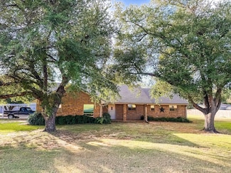 111 Parkwood, Teague, TX 75860