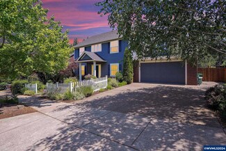450 Tillicum Dr, Silverton, OR 97381