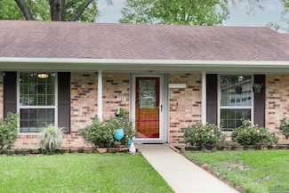 204 Vinewood Ln, Longview, TX 75604