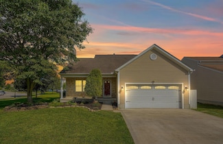 3155 Weeping Spruce Dr, Grove City, OH 43123