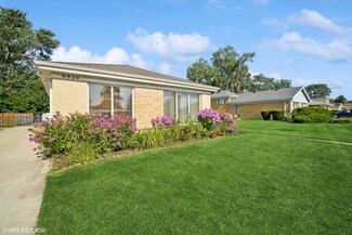 6926 N Crawford Ave, Lincolnwood, IL 60712