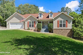 206 Twin Lakes Ct, Byron, GA 31008