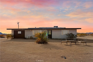 2040 Milky Way Dr, Joshua Tree, CA 92252