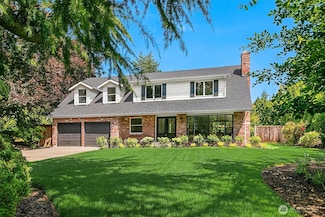 2534 Medina Cir, Medina, WA 98039