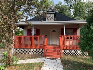 1547 21st St, Des Moines, IA 50311