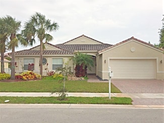 743 SW 190th Ave, Pembroke Pines, FL 33029