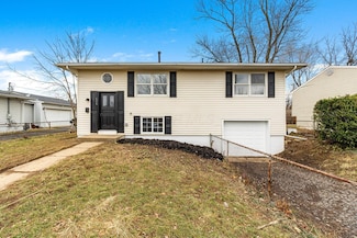 576 Harland Dr, Columbus, OH 43207