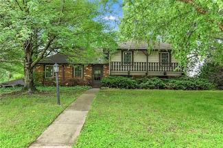 1131 Wildwood St, Leavenworth, KS 66048