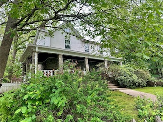 126 Mount Hope Blvd, Hastings On Hudson, NY 10706