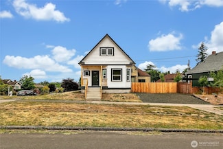 1215 N 10th St, Tacoma, WA 98403